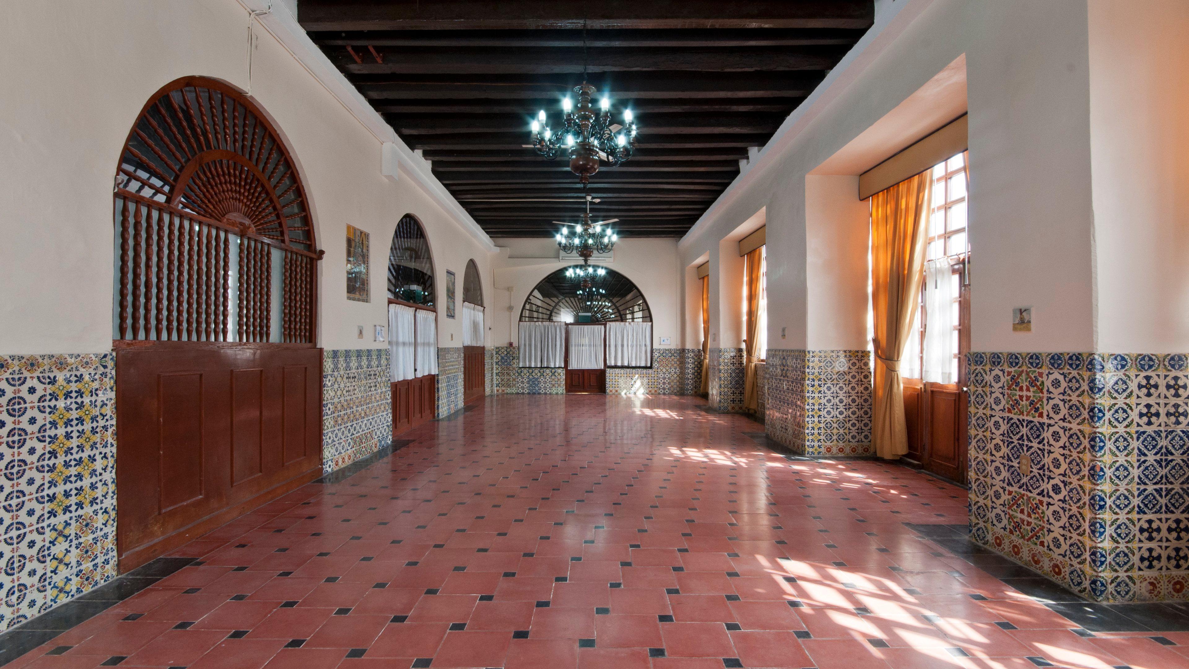 Hotel Veracruz-centro Historico, An Ihg 5*